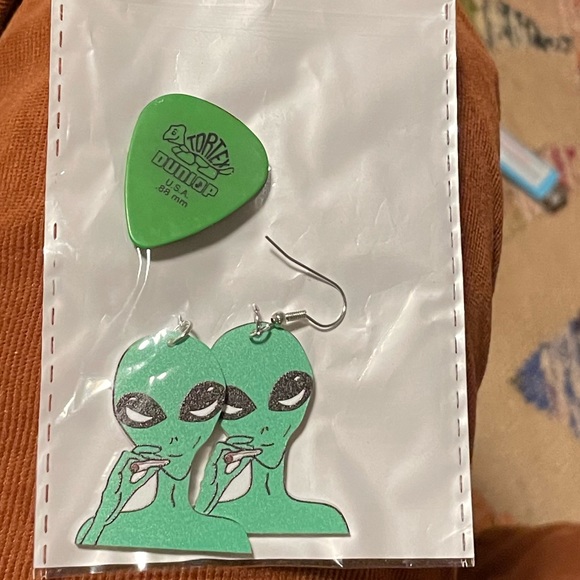 👽 💨 Aliens Smoking Joints Martian Weed Cannabis Smoke 420 👽 - Picture 2 of 5
